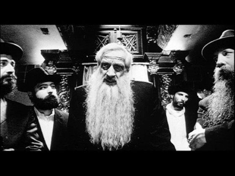 Pi, miembros de la secta judía Hasidica
