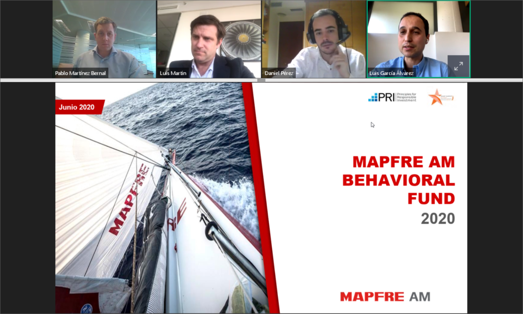 Captura de pantalla de la presentación utilizada por Luis García de MAPFRE e imagen de los cuatro ponentes